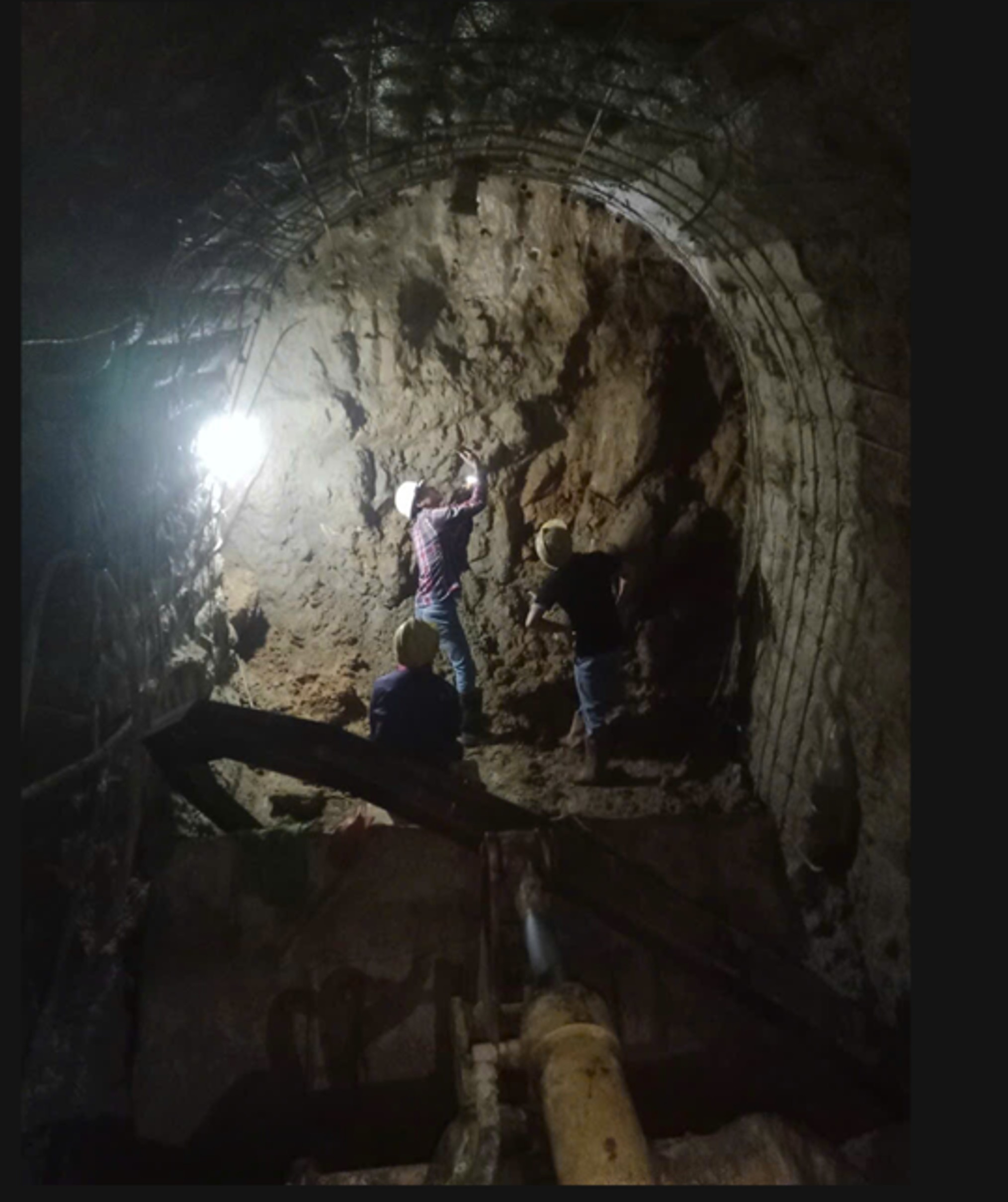 Đào hầm qua nền đất thông thường